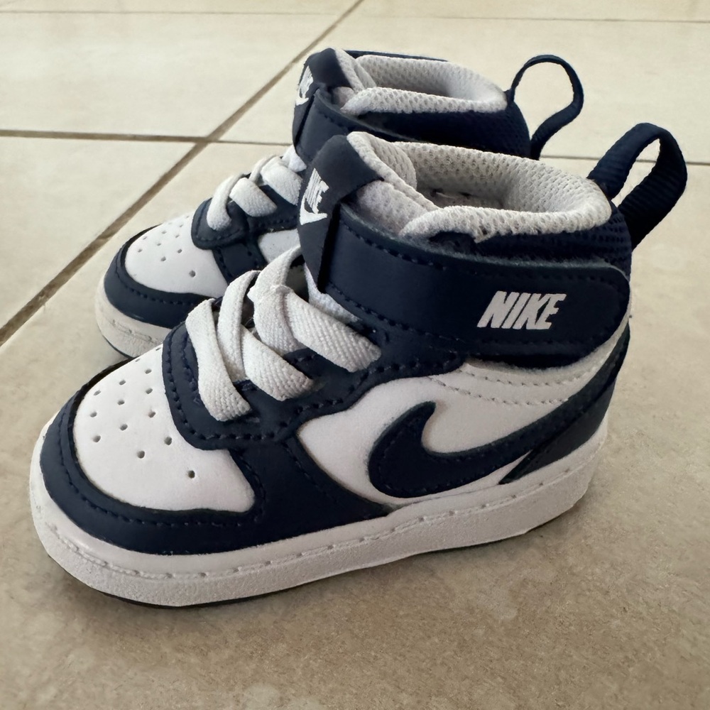 Nike Air force 1 Mid Color white and blue